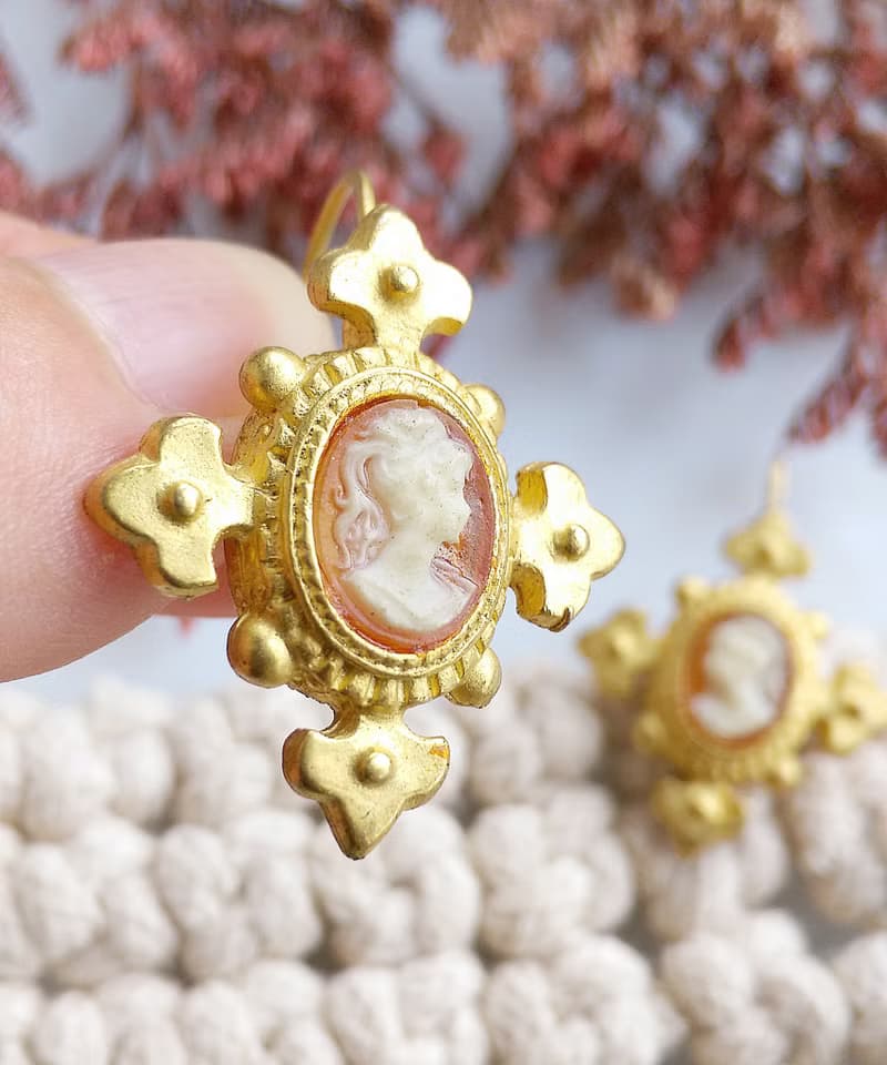 Vintage Jewelry 西洋古董飾品 CAMEO 霧金啞光 典雅 針式耳環