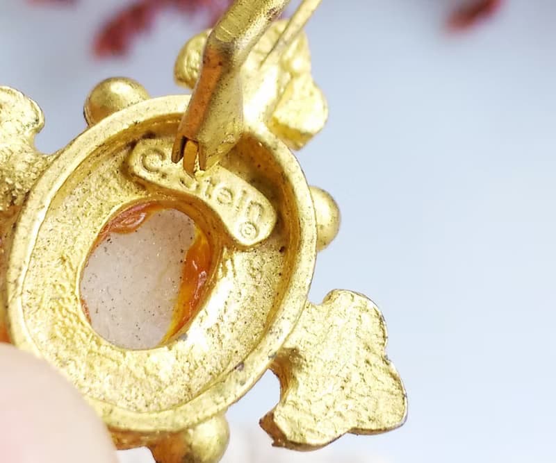 Vintage Jewelry 西洋古董飾品 CAMEO 霧金啞光 典雅 針式耳環