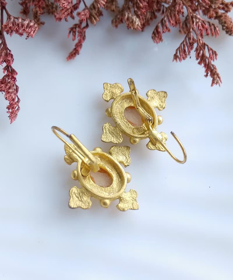 Vintage Jewelry 西洋古董飾品 CAMEO 霧金啞光 典雅 針式耳環