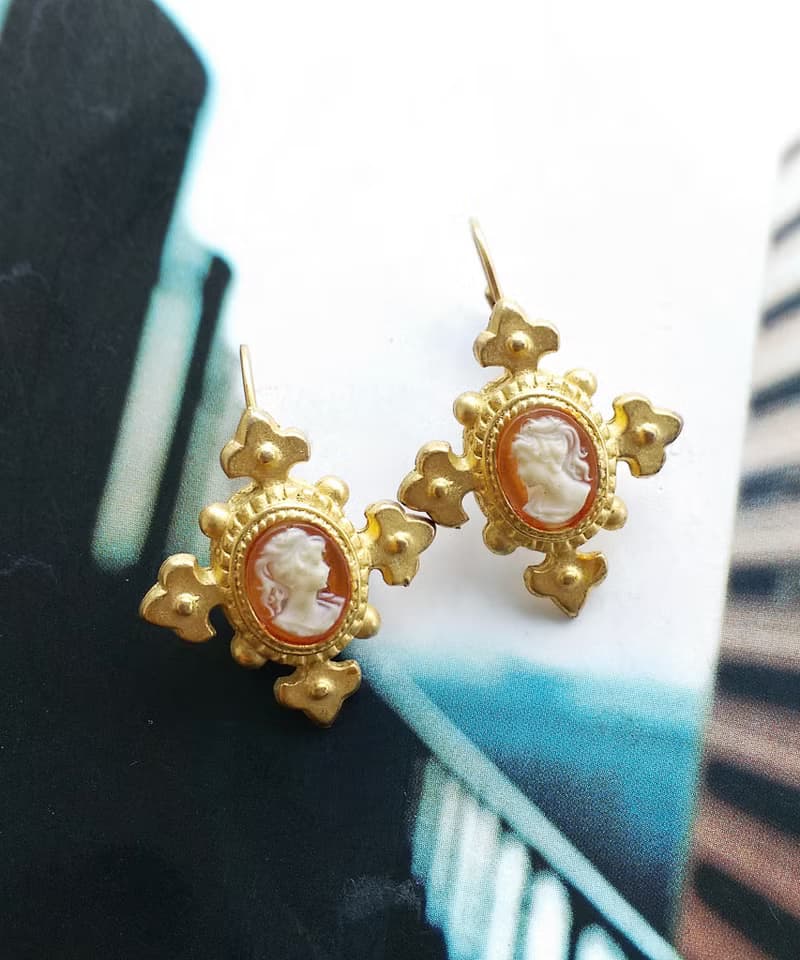 Vintage Jewelry 西洋古董飾品 CAMEO 霧金啞光 典雅 針式耳環