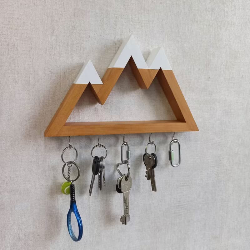 Wooden wall key holder Mountains peaks (white tops)