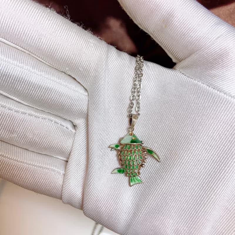 【西洋古董飾品】手工純銀可擺動甩尾魚 多節琺瑯工藝 項鍊