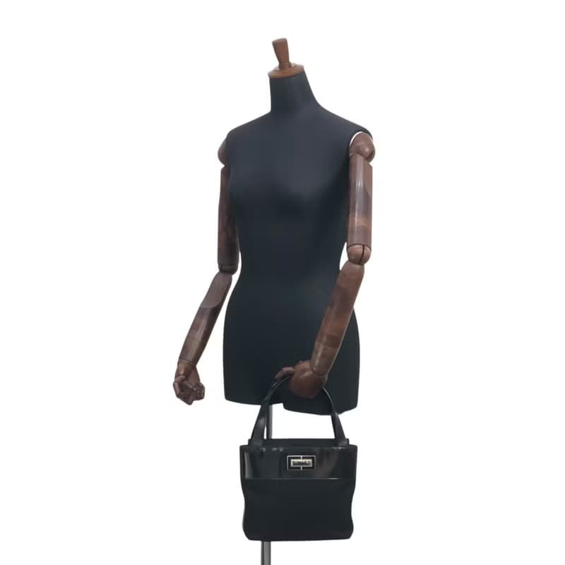 【 日本直送　名牌中古包 】CELINE セリーヌ ハンドバッグ ブラック ロゴ PVC レザー vintage ヴィンテージ オールド vzeeur