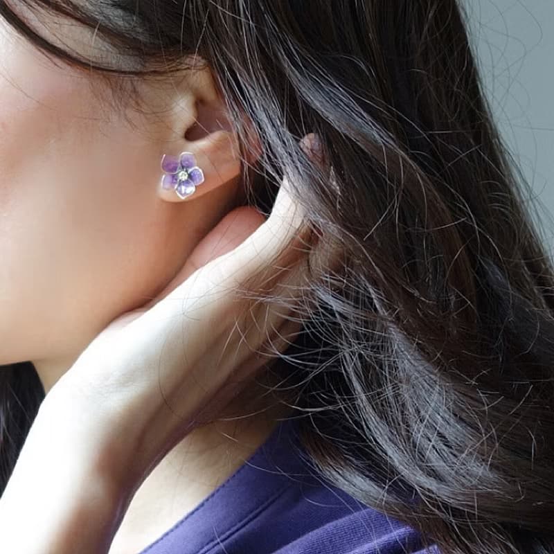 桔梗のピアス　イヤリング　ノンホールピアス