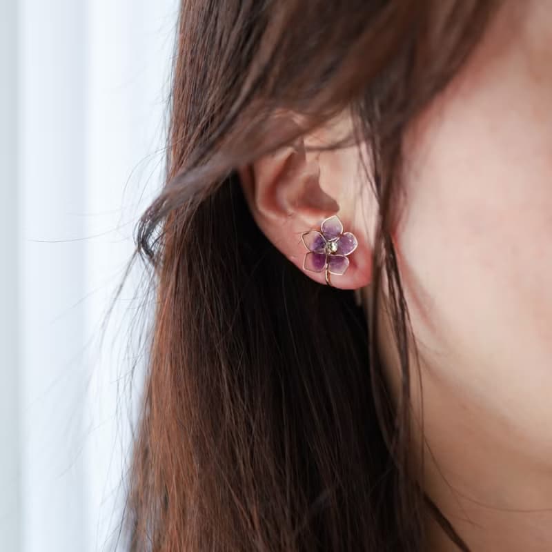 桔梗のピアス　イヤリング　ノンホールピアス