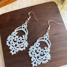 手工淺粉藍米珠耳環 Tatting earrings 耳針 耳鈎 耳環 梭織 禮物