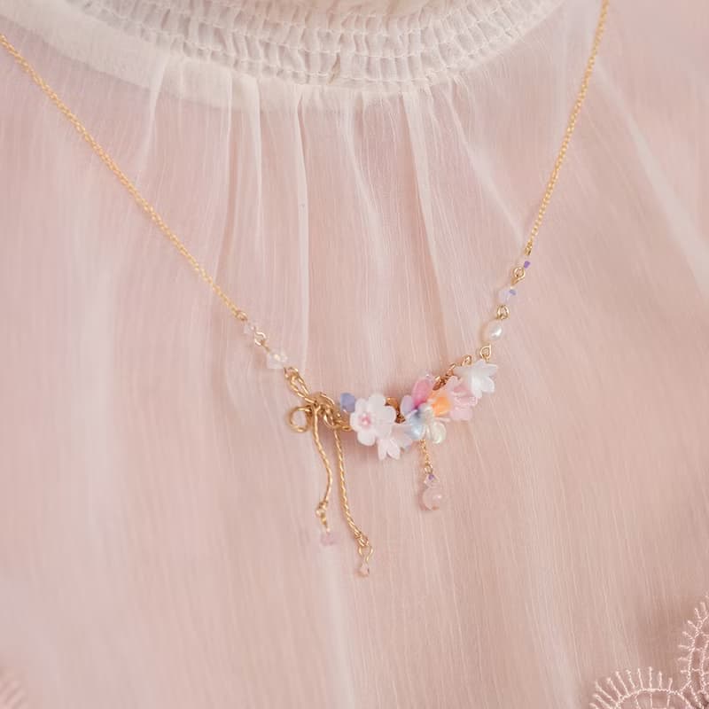 AURORA: 淡雪幻彩莓果花束項鍊輕量版 - 手工飾品