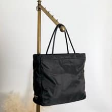 【 日本直送　名牌中古包 】PRADA プラダ ハンドバッグ ブラック トライアングルロゴ ナイロン vintage ヴィンテージ オールド g28pey