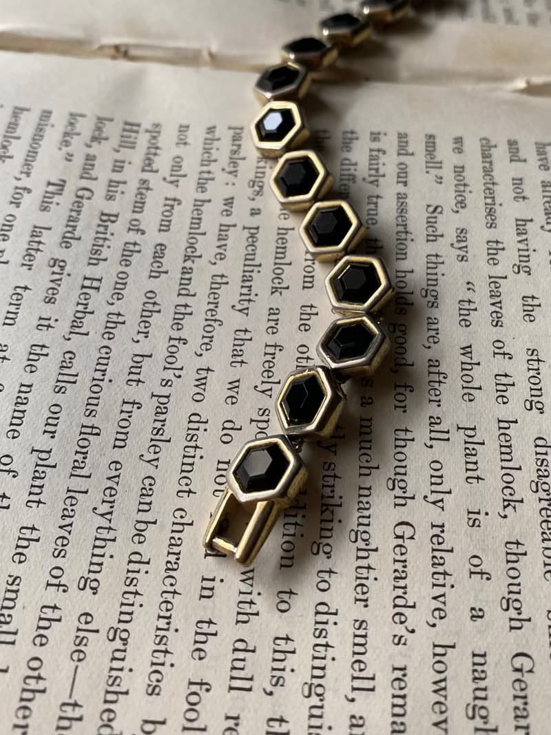 六角黑石無印記古董首飾手鍊