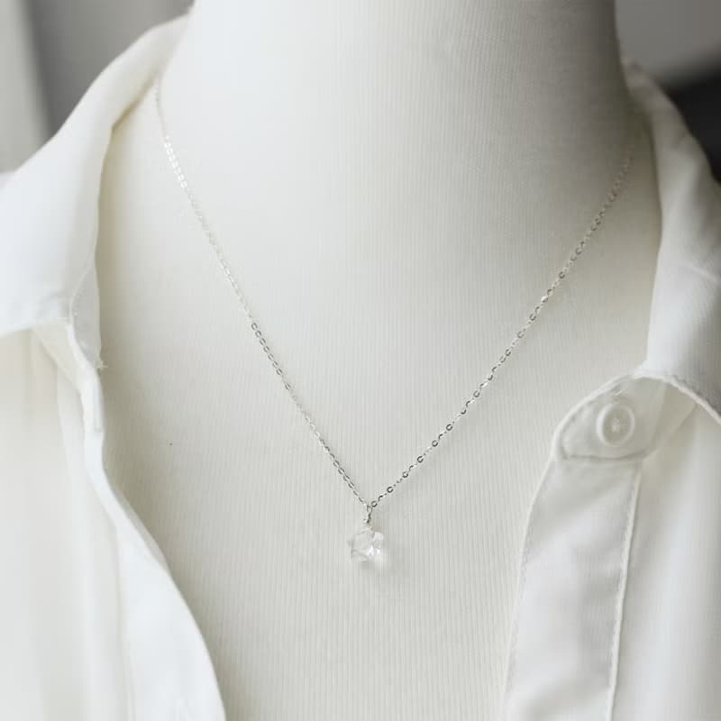 白水晶 星星 純銀項鍊。極細星星項鍊 日系 輕珠寶 手作項鍊 禮物