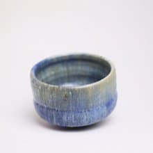 明芽窯 l 柴燒灰藍流釉鐵斑茶碗 藍 茶具 陶器 蒐藏品 陶藝品 H7