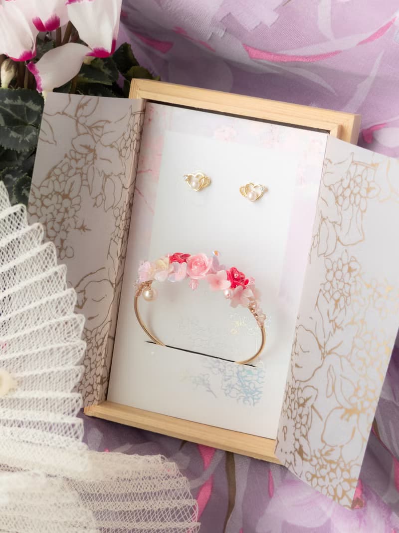 情人節套裝 : 鍍14K金愛心925純銀耳釘 及 玫瑰鍍玫瑰金花束手鐲