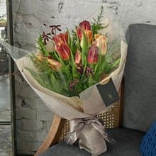 SCgift 新鮮鬱金香織布包裝花束