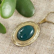 Green Agate Stone Bronze Oval Photo Locket Pendant Necklace Woman Jewelry Gift