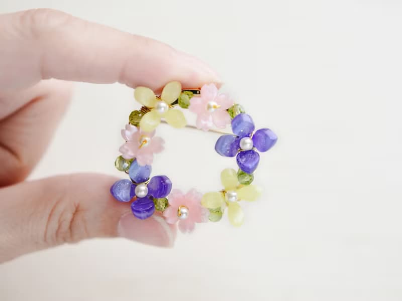 春限定【ブローチ・Sサイズ】春の花冠 パール リース・桜 菜の花 紫陽花 花畑 花束