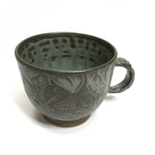 曾永鴻  灰釉刻花馬克杯