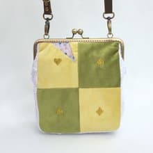 愛麗絲童話 吻鎖口金包包 斜背包 側背包 單肩背包 黃綠