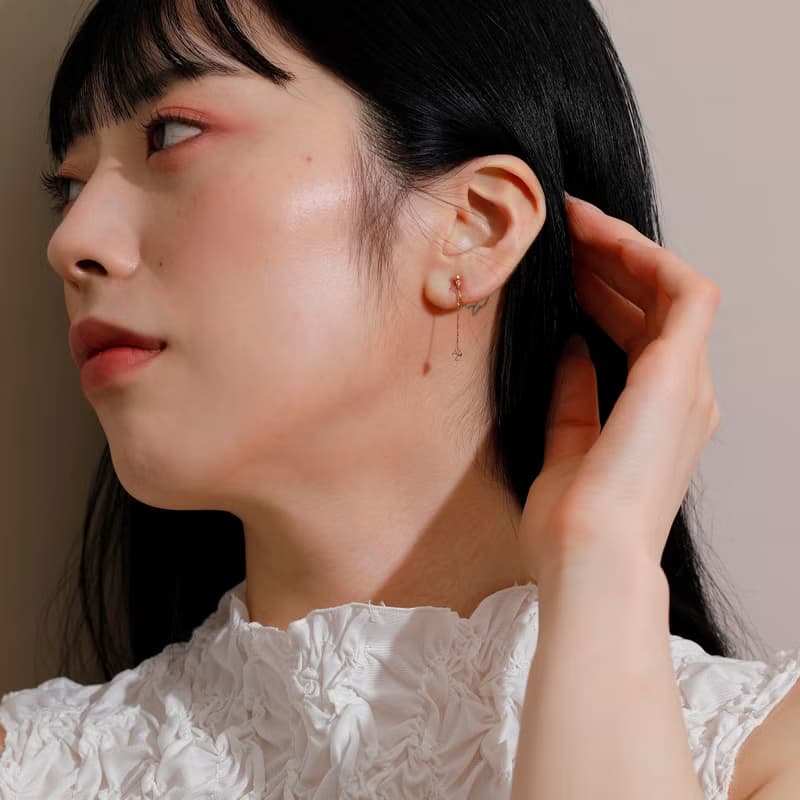 swing gems PG ―煌めき揺れるループフィットイヤリング　ピンクゴールド