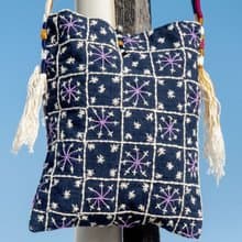 手縫純棉布側背包/刺繡斜背包/刺繡肩背包/indigo手縫藍染包-花朵