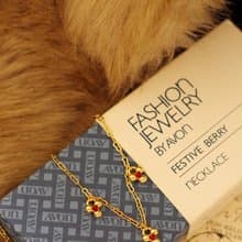 老又好古董珠寶 金色小果實垂墜項鍊1981 Avon N21