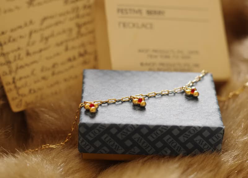 老又好古董珠寶 金色小果實垂墜項鍊1981 Avon N21