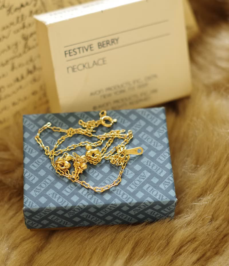 老又好古董珠寶 金色小果實垂墜項鍊1981 Avon N21