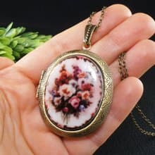 Rose Flower Bouquet Locket Porcelain Cameo Photo Locket Pendant Necklace Jewelry