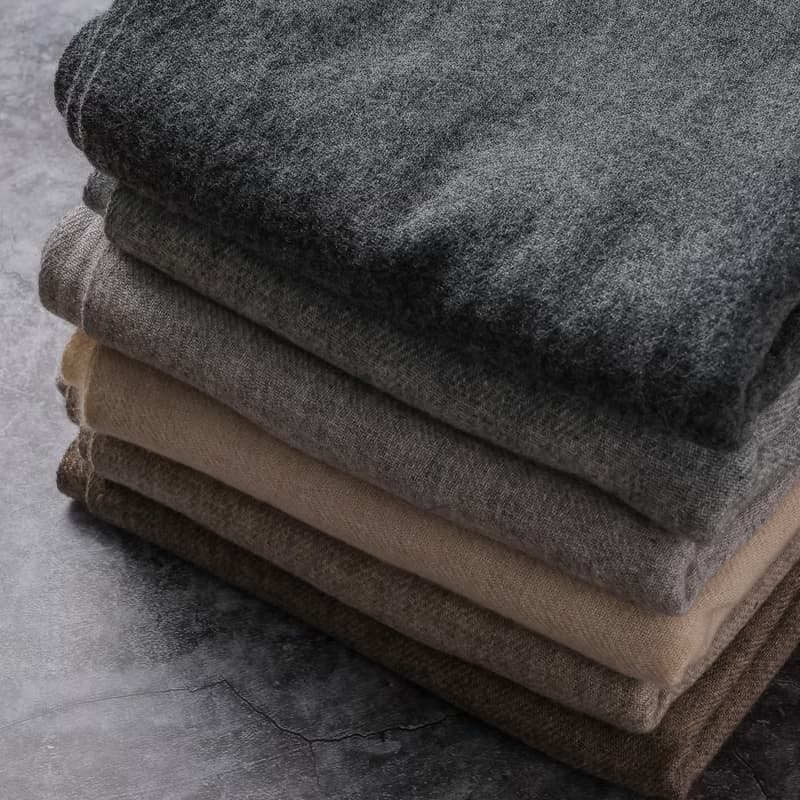 頂級高山Cashmere 圍巾 原色無染淺灰 親膚透氣 高山雪地