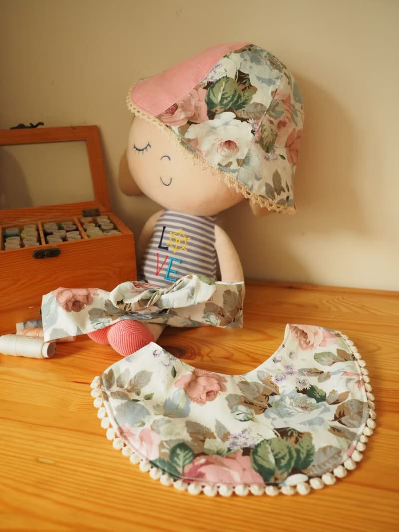手作雙面藝術玫瑰圖案/粉紅小玫瑰碎花帽子髮帶及圍巾禮物套裝