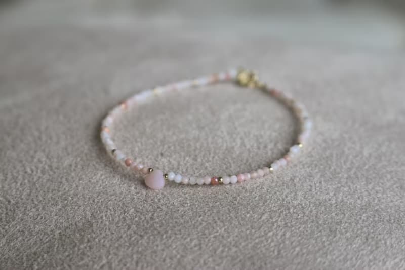 手鍊 粉紅澳寶 天然石 - 安心 -