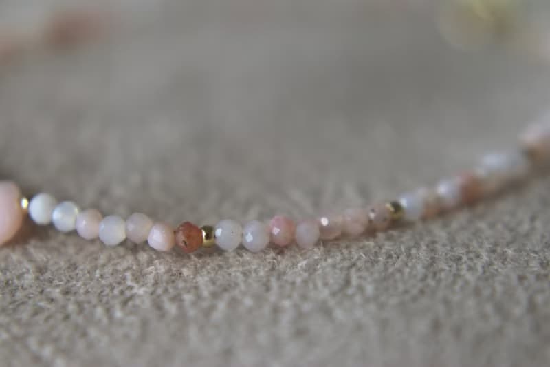 手鍊 粉紅澳寶 天然石 - 安心 -