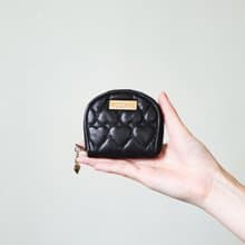 Vintage Moschino 黑色愛心絎縫小零錢包