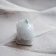 玉跪人・翡翠・緬甸玉 ・天然石