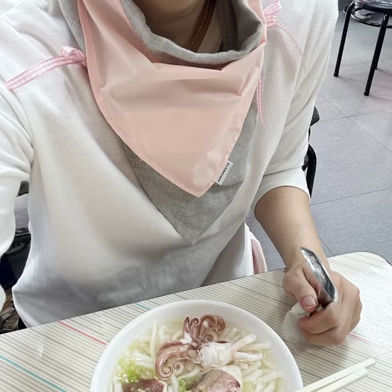 CLARECHEN_愛心方巾_黑白色蝴蝶結款