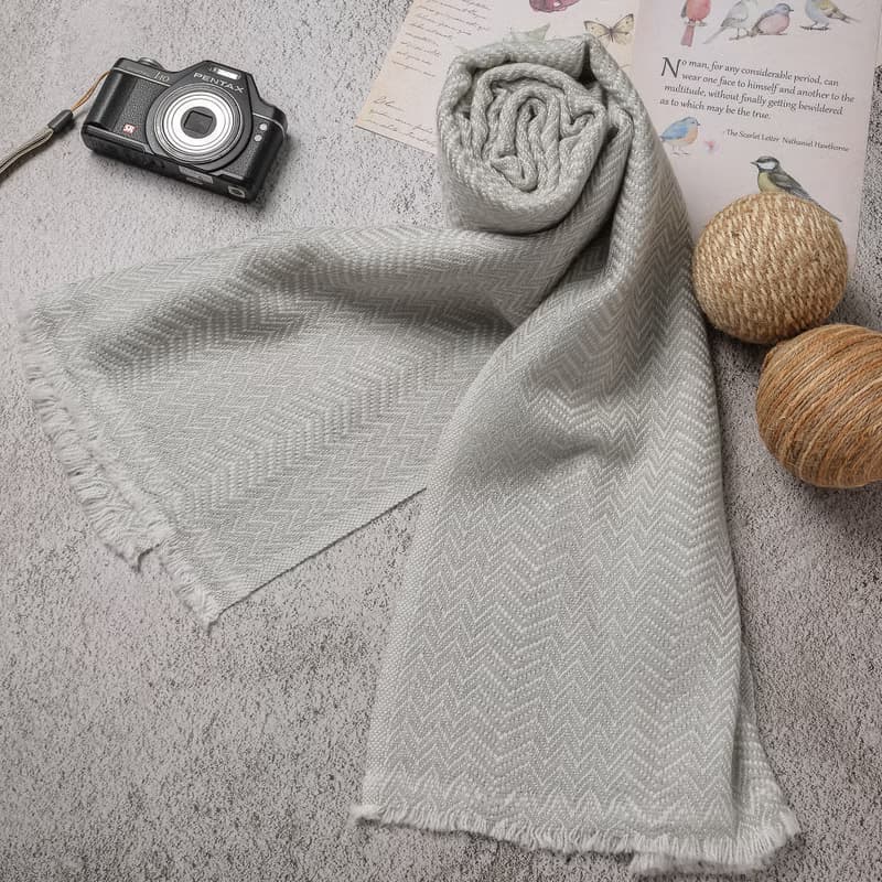 【窄版】喀什米爾羊毛圍巾 細山形紋灰色 脖圍 手工機織