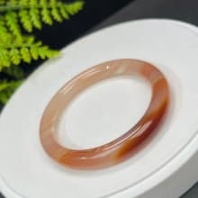 優質 馬達加斯加漸變紅瑪瑙手鐲 56MM 冰潤天眼千層 熱情活力祝福