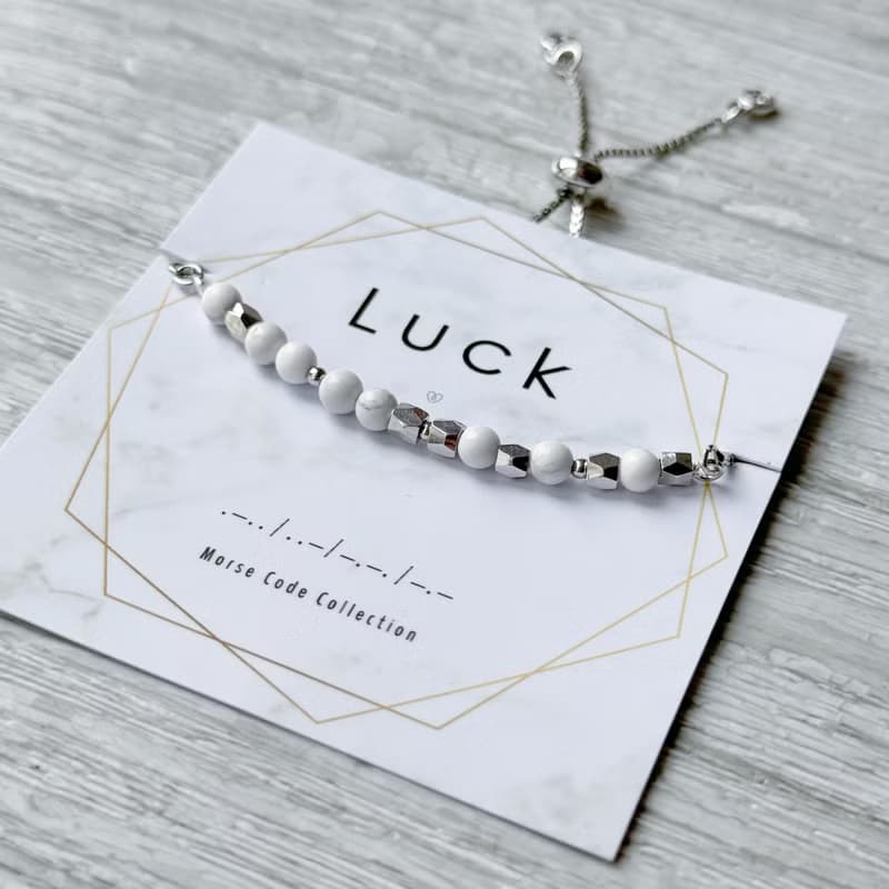 Luck 摩斯密碼手鍊 | 白松石天然石 | 伸縮手環 | 正能量飾品