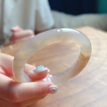 【浪漫相遇】巴西天然飄雪櫻花粉玉髓手鐲 | 天然玉髓 | 送禮