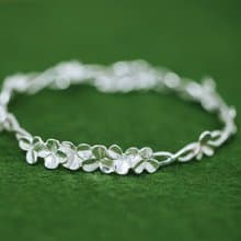 クローバー ブレスレット - コンテンポラリージュエリー