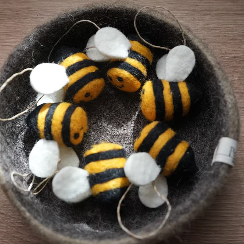 100% Wool 自然系列羊毛氈吊飾 _開心蜜蜂_公平貿易