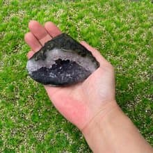 天然原皮原礦小小紫晶錢袋  小小紫晶洞 紫水晶 可消磁晶石小飾品