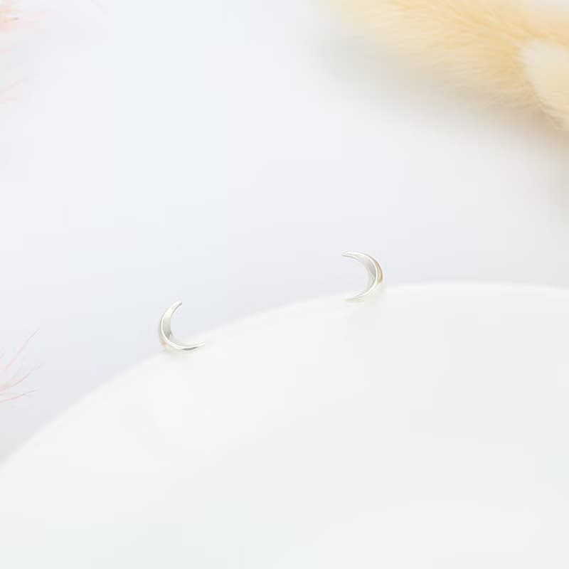 【Angel & Me】月牙 月亮 一對 s925 純銀 耳環 耳夾 情人節 禮物