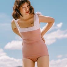 Little Bow : Nude