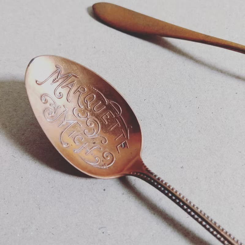 美國古董老物 黃石國家公園瀑布及Marquette Mich紅銅紀念茶湯匙