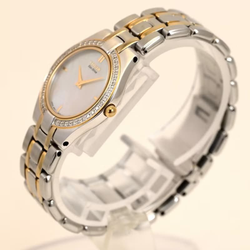 CITIZEN STILETTO Eco-Drive 女性用 ソーラー腕時計 ダイヤベゼル マザーオブパール文字盤 手錶