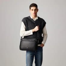 【免費升級送禮包裝】加利恩-A 斜背包-黑色/BF561-62-BK