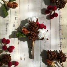 冬日迷你果實花束鉤織別針