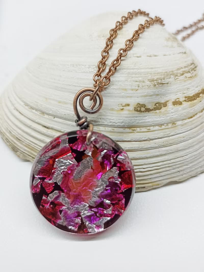 Pink resin pendant necklace inspired by Murano glass