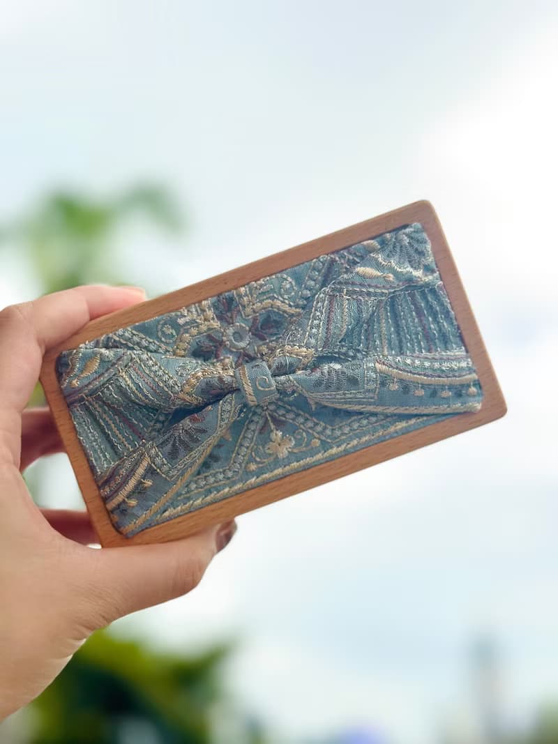 印度重工刺繡蝴蝶結實木首飾盒