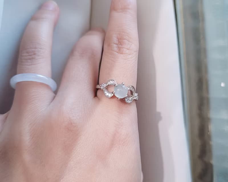 【親翠】天然翡翠 成熟時尚設計款白冰蛋銀戒 送禮首選